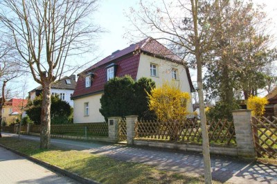 Traumhaftes Haus mit Altbaucharme und großem Garten, fußläufig zum S-Bahnhof Borgsdorf