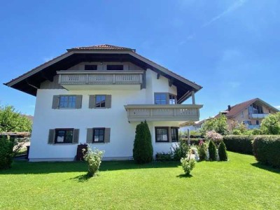 Gepflegte 2-Zi.-Whg. im 1.OG mit großem Balkon & TG-Stellplatz  in Freilassing.