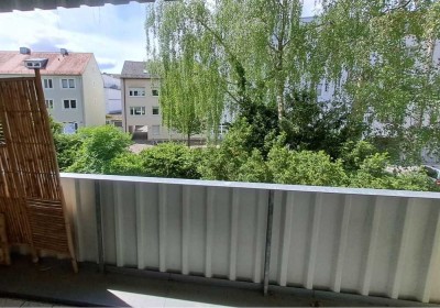 Beste Lage - Sonnige, ruhige, gepflegte Wohnung mit großem Balkon