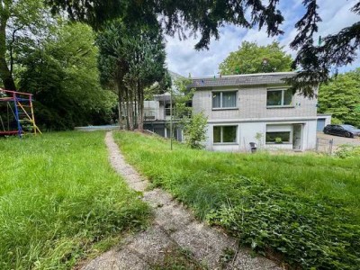 Freistehendes Einfamilienhaus mit Einliegerwohnung im Bungalowstil mit viel Potenzial in Ennepetal