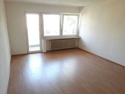 Renditestarkes Mehrfamilienhaus in Gelsenkirchen Bismarck 440m² - 7 Wohnungen - 6 Garagen