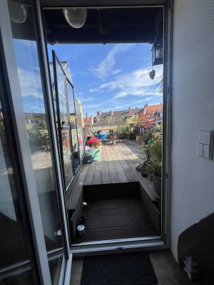Charmante 3-Zimmer-Wohnung mit großer Dachterrasse in bester Lage in Nürnberg