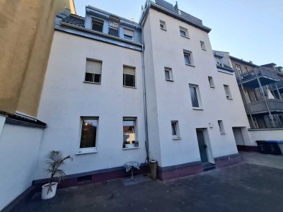 gemütliche, renovierte  3-Zimmer-Erdgeschoß-Wohnung in Mannheim-Waldhof