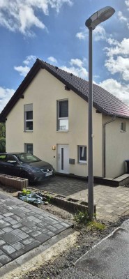 1500 € - 130 m² - 4.0 Zi.