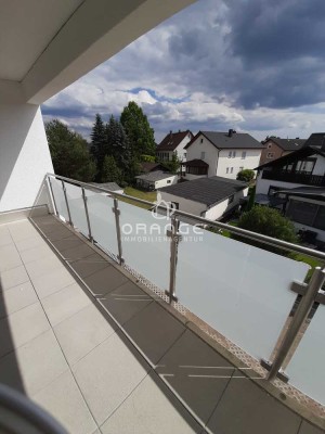 ***Dachgeschosswohnung mit Einbauküche und Loggia!***