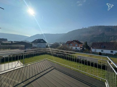 ERSTBEZUG MIT WEITBLICK � Lichtdurchflutete 4-Zimmer-Wohnung mit großem Balkon in Faulbach!