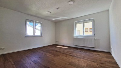 4-Zimmer-Wohnung mit Einbauküche und Gartenanteil in Esslingen am Neckar