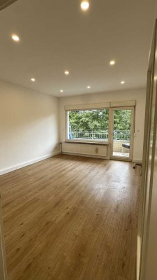 Erstbezug nach Sanierung mit Balkon: schöne 2-Zimmer-Wohnung in Leverkusen-Schlebusch