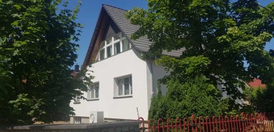 Schöne 4-Zimmer-Wohnung mit Terrasse und Gartennutzung in einem 2-Familienhaus im ruhigem Umfeld