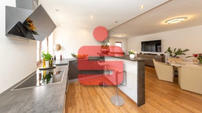 Besonders exklusive 3 Zimmer EG-Wohnung mit Garten und 2 Stellplätzen