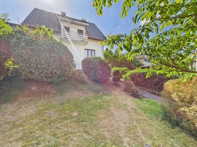 Freihstehendes Einfamilienhaus mit großem Garten und viel Gestaltungspotenzial in Aßlar