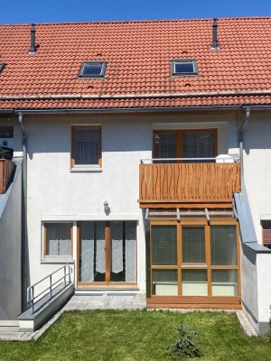 Reihenhaus in attraktiver Lage mit Balkon, Terrasse und Garten