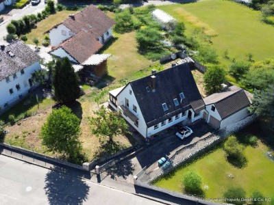 Freistehendes Zweifamilienhaus mit ca. 970,00 m² Grund in Geiselhöring