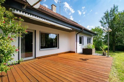 Erdgeschosswohnung mit sehr großem Garten