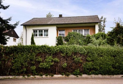 2 Familienhaus mit einem traumhaften Garten auf 763qm Grundstück