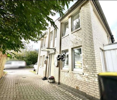 Ihr neues zu Hause in Hundsmühlen – Gepflegte Stadtvilla mit Garten & Balkon