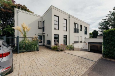 Neuwertige Wohnung (Baujahr 2018) in ruhiger Lage von Refrath