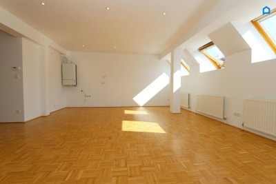 + Komplett sanierter Erstbezug+ Helle + ruhige + 3 Zimmer + Dachgeschoss Maisonette + Klimaanlage+ in renoviertem Jahrhundertwendehaus + 4.Liftstock+ Kellerabteil +U4 Friedensbrücke+ Augartennähe+ Donaukanal+ Straßenbahnlinen 5,33 Walleinsteinstraße, D+