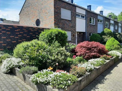 Schönes Reiheneckhaus mit Garage,separaten Stellplatz und E-Tankstelle ab dem 01.11.25 zu vermieten