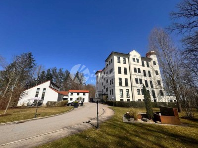 Zuhause mit Charakter – 2-Zimmer-Maisonette im Schlossensemble
