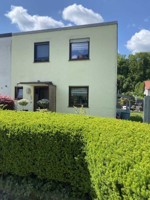 Reiheneckhaus mit größerem Garten