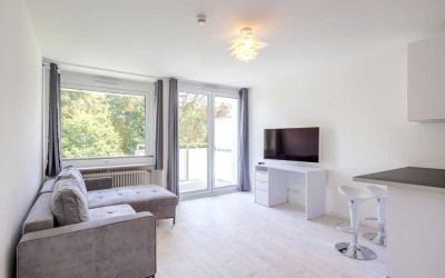 Arabellapark: Komplett ausgestattetes Apartment mit Blick ins Grüne