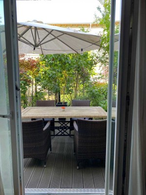 Exklusive 4-Zimmer-Maisonette-Wohnung mit Garten, Terrasse und EBK im Künstlerviertel in Wiesbaden