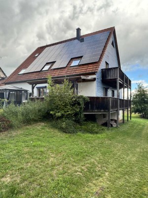 Stilvolles, großes und neuwertiges 9-Zimmer-Haus in Roßtal