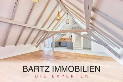 Sonnenparadies: Lichtdurchflutete Dachgeschosswohnung im modernisierten Fachwerkhaus