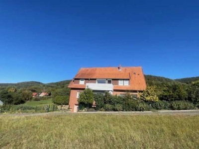 Zweifamilienhaus mit fabelhaftem Ausblick, in 31737 Rinteln- Schaumburg
