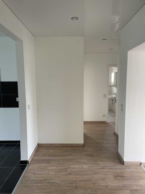 Schöne, helle, ruhige 3-ZKB-Wohnung (OG) mit Garten in Saarbrücken-Altenkessel im Grünen