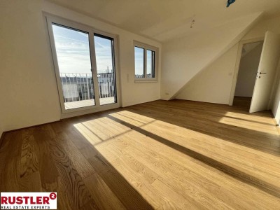 CALVI | TOP Dachgeschoss-Wohnung mit Terrasse und Fernblick | Perfekte Anbindung