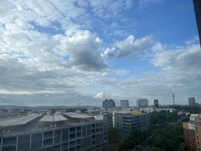 Attraktive 2-Raum-Wohnung mit EBK und Balkon in Frankfurt am Main