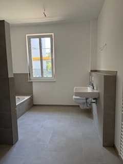 Wohnberechtigungsschein bis 75/80 QM erforderlich/ Erstbezug