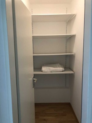 Exklusive, modernisierte 3-Zimmer-Wohnung mit geh. Innenausstattung mit EBK in München Harlaching