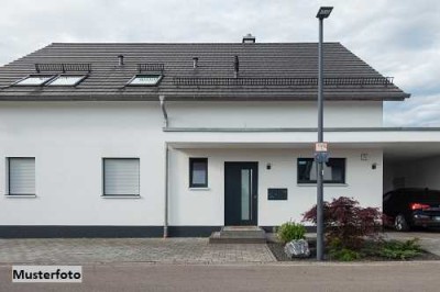 Mehrfamilienhaus mit 3 Wohnungen - gute Kapitalanlage - provisionsfrei