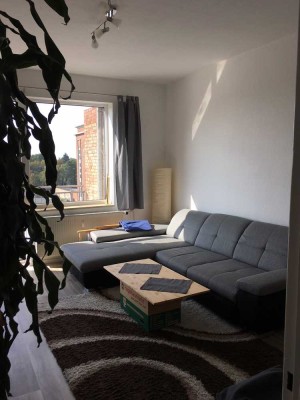 Uninahe 3-Zimmer-Wohnung mit gehobener Innenausstattung mit Einbauküche in Kiel