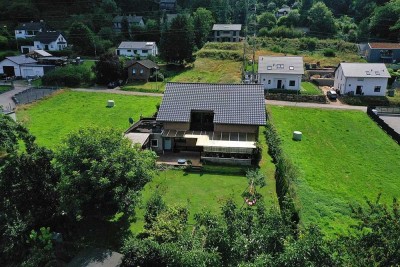 Provisionsfrei! Freistehendes Einfamilienhaus mit Sauna in Hasenfeld..