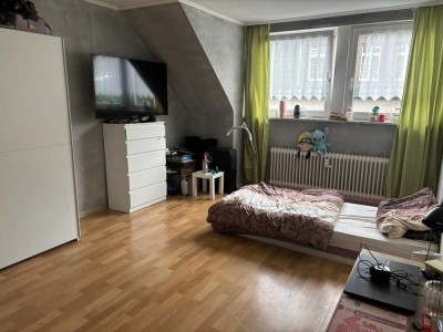 Schöne helle 4-Zimmer-Dachgeschosswohnung