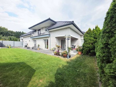 Bretzenheim - Großzügiges Einfamilienhaus mit Platz für zwei Generationen!