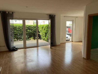 Paderborn, nähe Ahorn-Sportpark, Erdgeschosswohnung mit Terrasse