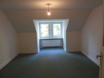gepflegte 4-Zimmer Dachgeschosswohnung in Hope