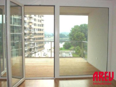 AUSGEZEICHNETE 2 ZIMMERWOHNUNG MIT BALKON IN DER DONAUPROMENADE - TOP 56