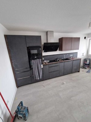 Großzügige 3,5-Zimmer-Wohnung mit Einbauküche, Gartennutzung & Stellplätzen in Herborn-Hörbach