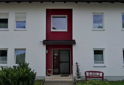 Freundliche und modernisierte 3-Zimmer-Wohnung mit geh. Innenausstattung mit Balkon und EBK