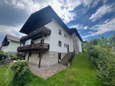 Zweifamilienhaus in ruhiger und gepflegter Wohnlage von Zwiesel