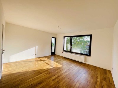 NEU*Erstbezug nach Kernsanierung*helle 3-Zimmer-Wohnung*großer Balkon*Toplage*