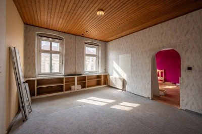 ++NEU++ Sanierungsbedürftige 3-Zimmer Altbau-Wohnung in tolle Lage - großes Potenzial