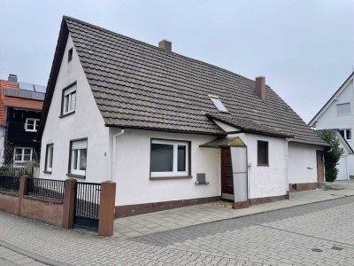 Freistehender Liebhaber-Altbau oder Neubauprojekt in Rheinstetten-Forchheim