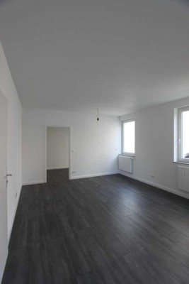 Tolles neu renoviertes 2 Zimmer Apartment mit Terrasse